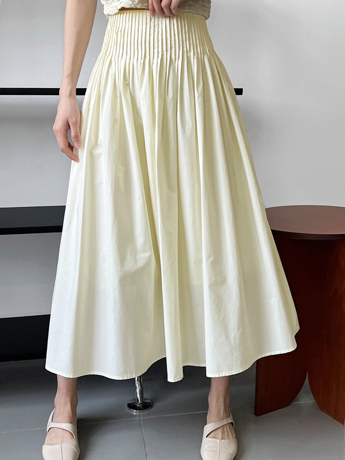 Cotton Creamy Pleated Maxi Skirt